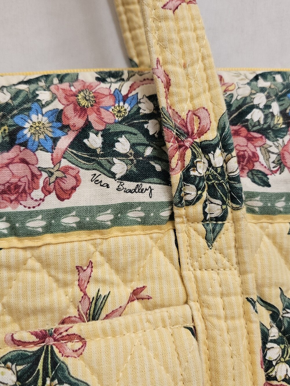 Vera Bradley Villager Hope Lily of the Valley Yellow Quilted Floral Tote Bag Vtg - Picture 4 of 16
